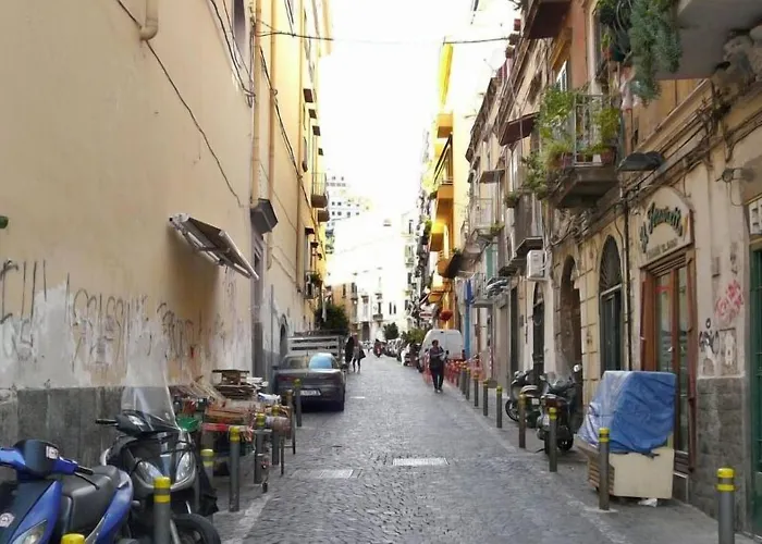 Centro Storico - Fermata Montesanto